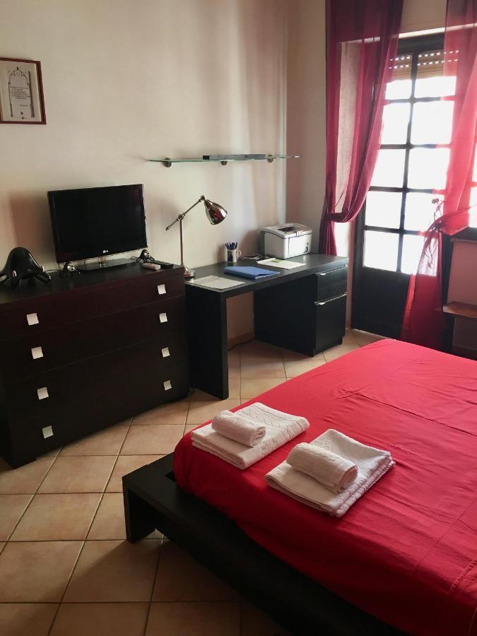 Casa Delfino - Appartamento Centro Storico A Due Passi Dalla Spiaggia & Mare, Porto & Ferrovia Civitavecchia Dış mekan fotoğraf