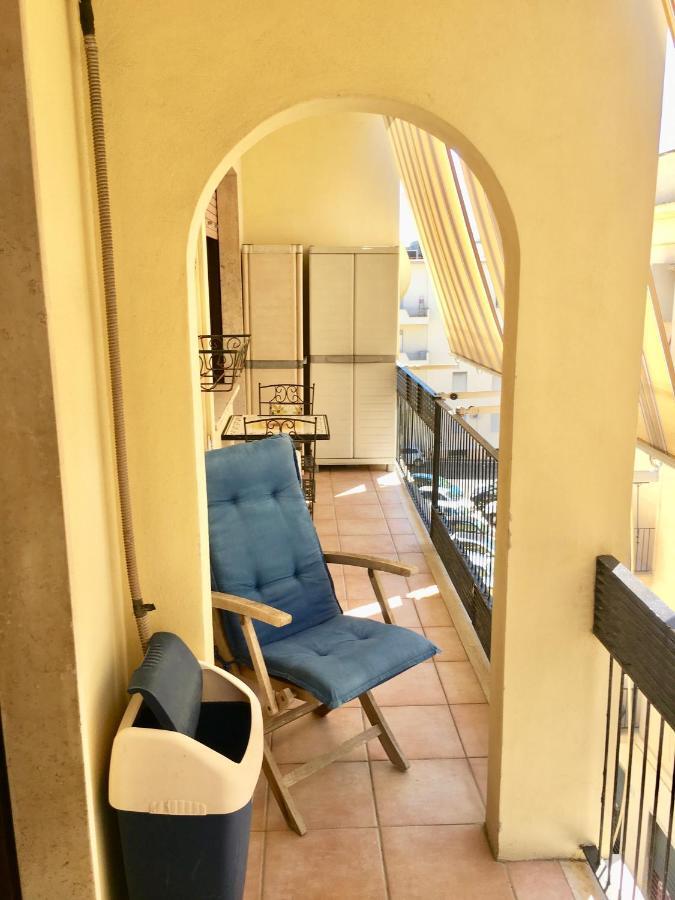 Casa Delfino - Appartamento Centro Storico A Due Passi Dalla Spiaggia & Mare, Porto & Ferrovia Civitavecchia Dış mekan fotoğraf
