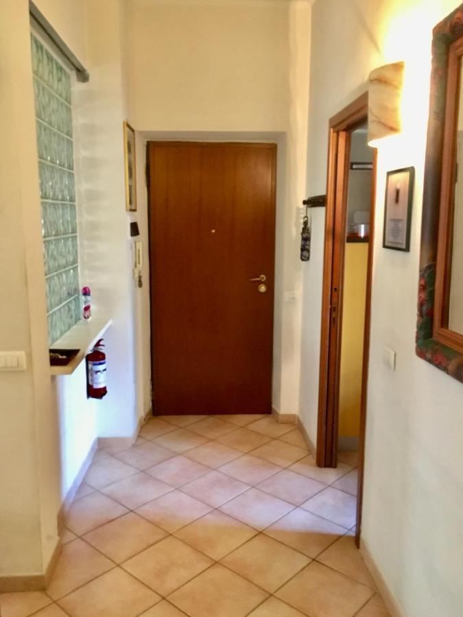 Casa Delfino - Appartamento Centro Storico A Due Passi Dalla Spiaggia & Mare, Porto & Ferrovia Civitavecchia Dış mekan fotoğraf
